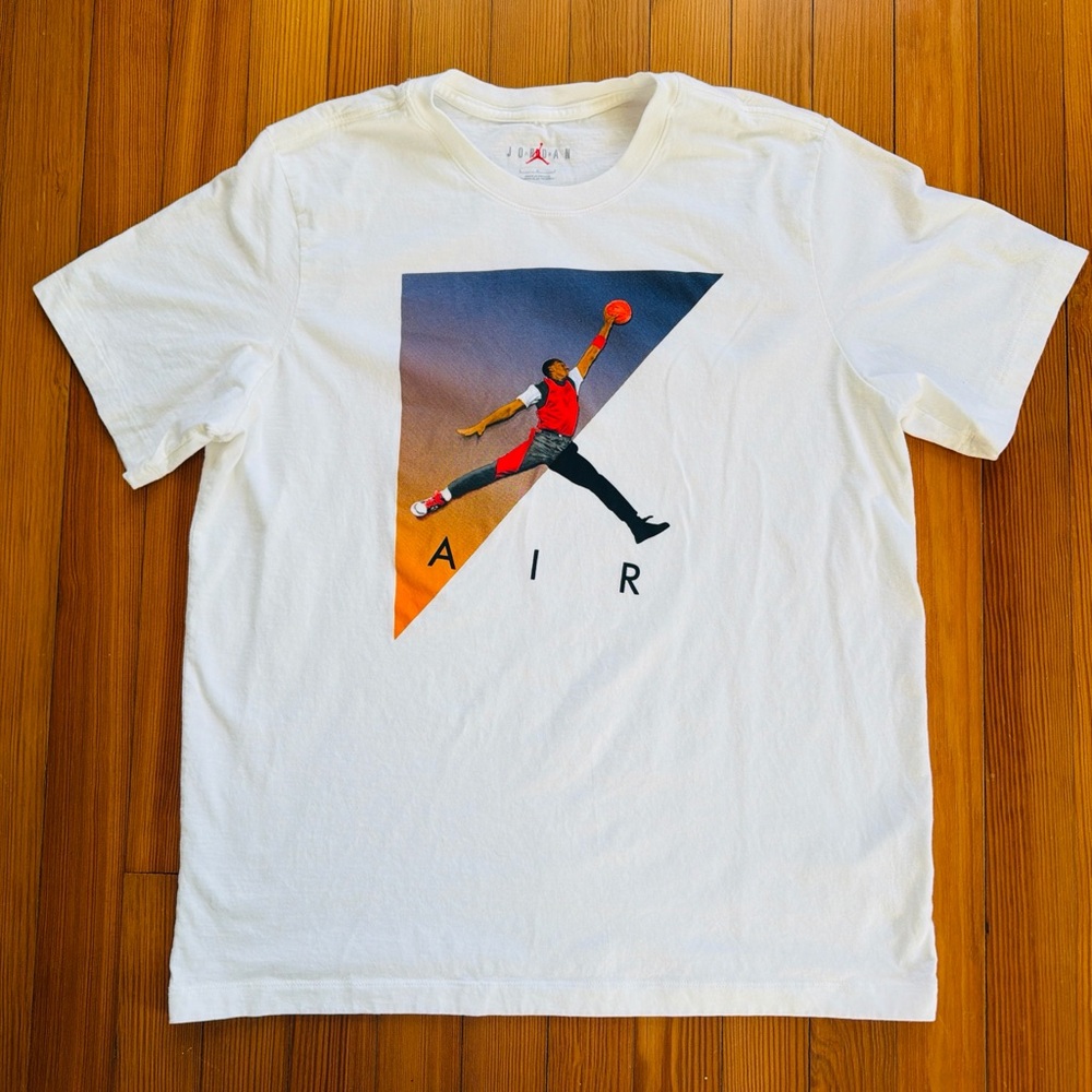 Air Jordan Jumpman Michael Jordan Dunking Large T-shirt - Picture 2 of 3